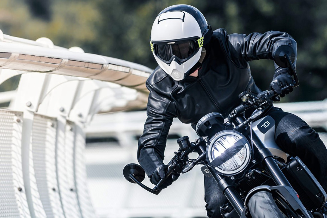 Best-Full-Face-Motorcycle-Helmets-0-Hero (1)